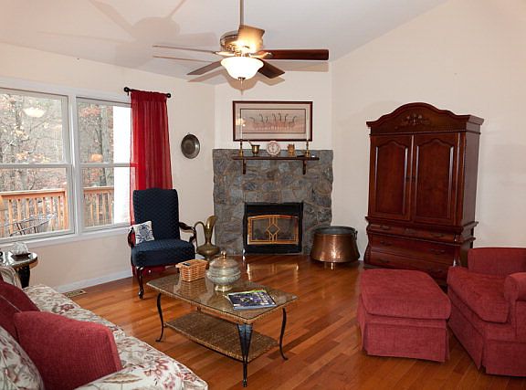 2nd image of 266 Grouse Dr