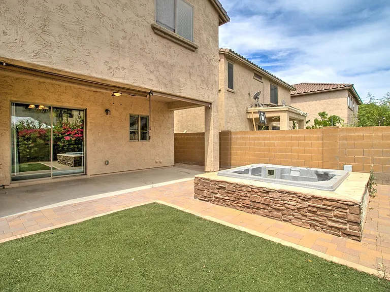 2143 W Marconi Ave — Photo 62