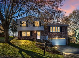 23 Pecan Dr, Pittsburgh, PA