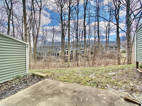 4th image of 279 Saxony Dr