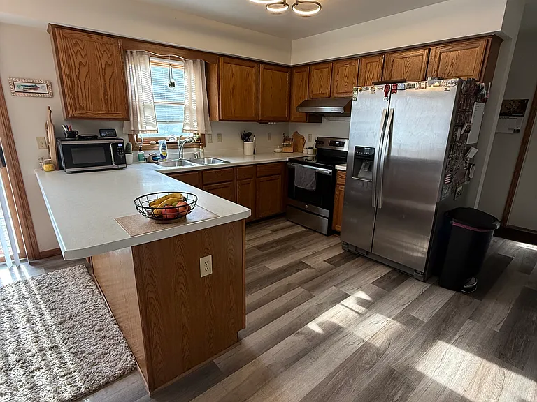 S Sunnyslope Rd — Photo 15