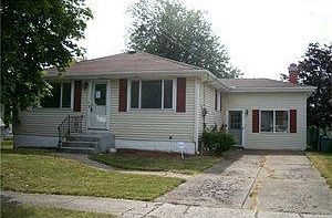 1st image of 194 Hyland Ave