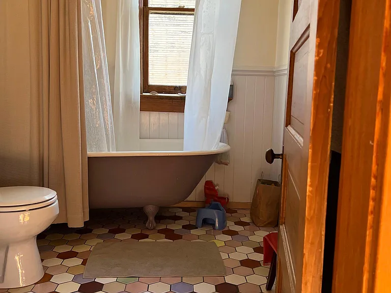 1506 SE Taylor St — Photo 15