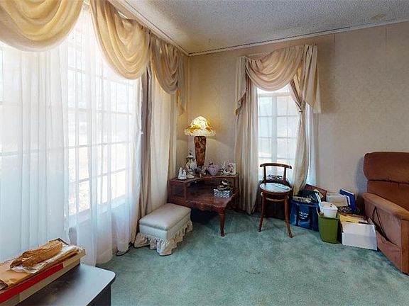 3rd image of 4609 S McKinley Ave