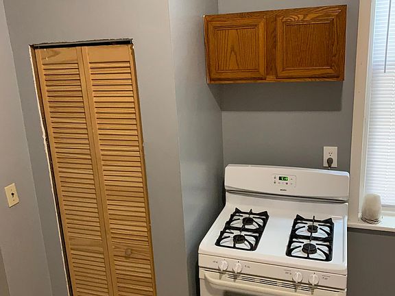 4th image of 1436 N Artesian Ave #1