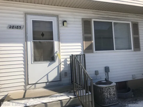 28185 Raleigh Crescent Dr #106, New Baltimore, MI 48051