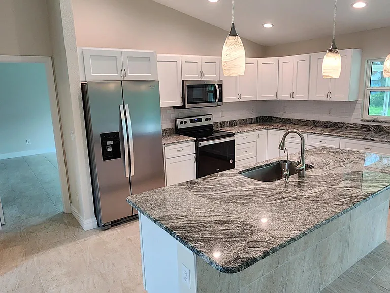 2698 Zuber Ln — Photo 3