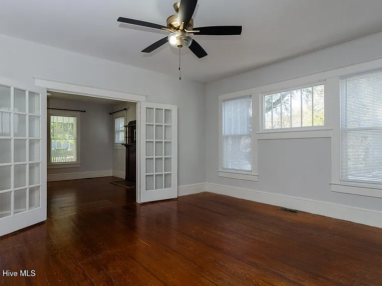 914 Bonham Ave #B — Photo 7