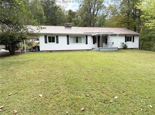 250 3rd St W, Madison, WV 25130