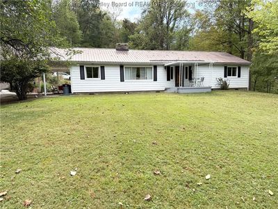 250 3rd St W, Madison, WV, 25130