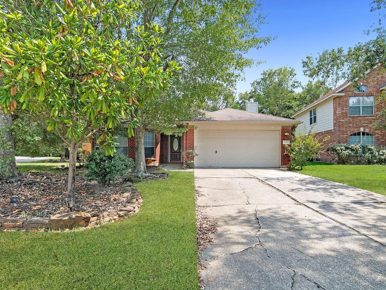 3 bed, 2.0 bath, 1616 sqft, $2,500 — Photo 2