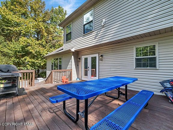 4th image of 217 President Coolidge Pl