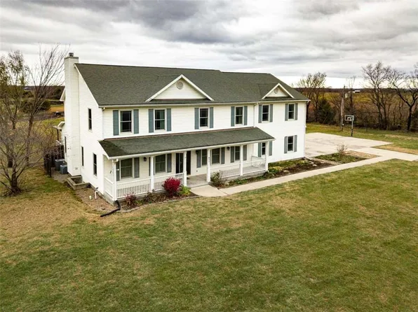 971 E 750th Rd, Lawrence, KS 66047