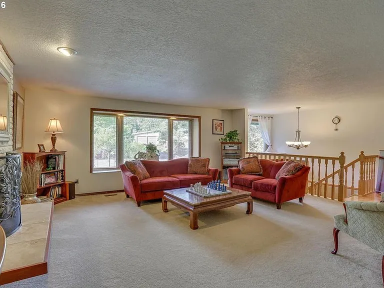23645 NE Holladay St — Photo 17