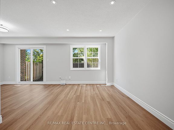5th image of 1951 Rathburn Rd E #177