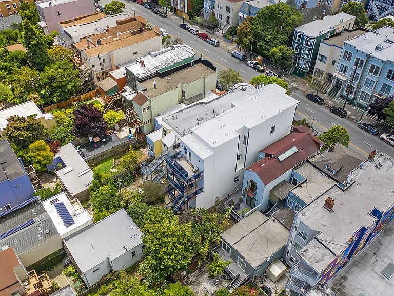 1329 S Van Ness Ave — Photo 18