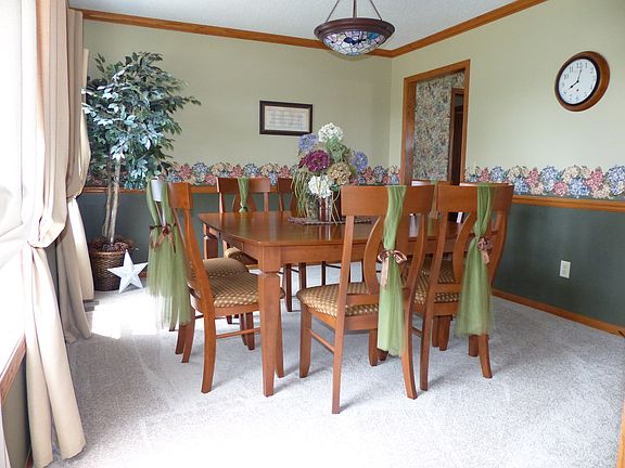 Formal dining room