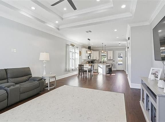 5th image of 3405A Connecticut Ave