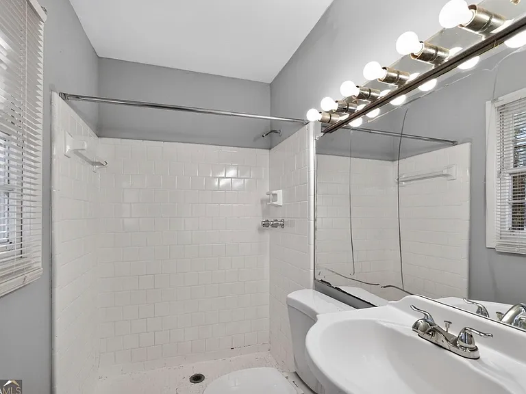 1615 Pine Glen Cir — Photo 9