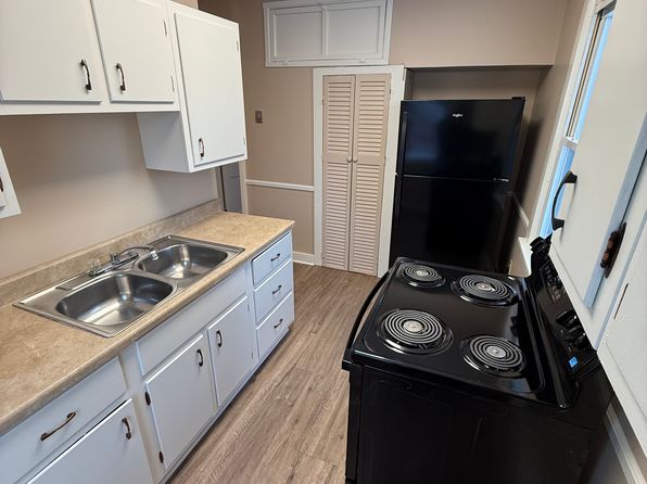 118 Ridge Ave Floor 1