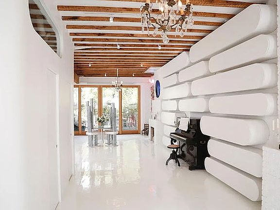 4th image of 137 Decatur St Floor 1