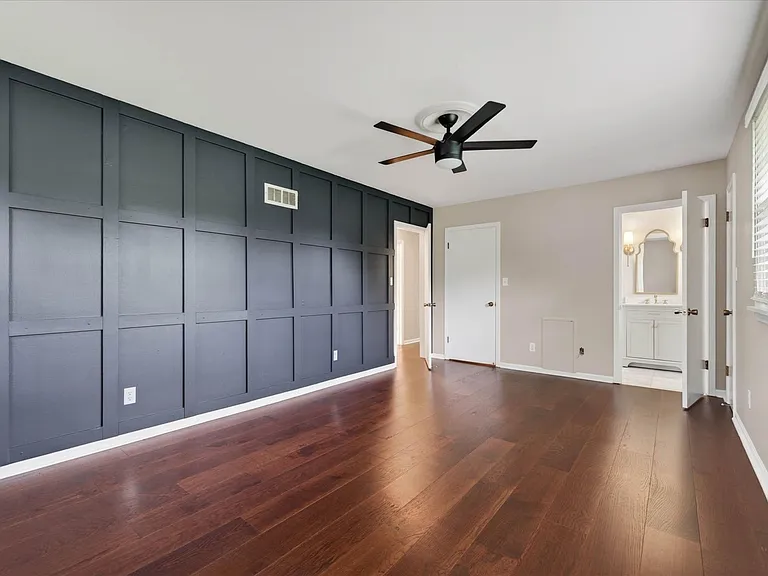 306 Locust Rd — Photo 22
