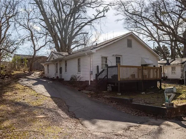 61 Daisy Cir, Canton, GA 30114
