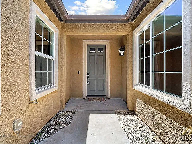5616 Segovia Way — Photo 6