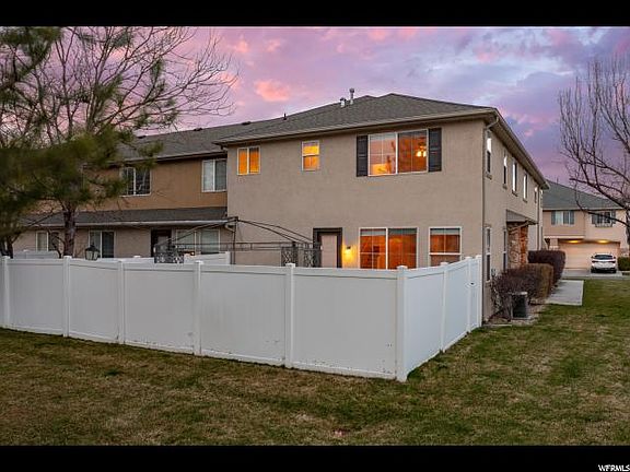3rd image of 6832 S Garonne Ct