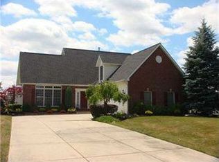 8569 The Mdws S, East Amherst, NY