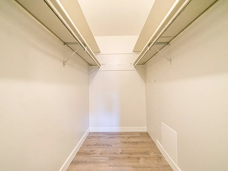 306 Balsam St — Photo 8