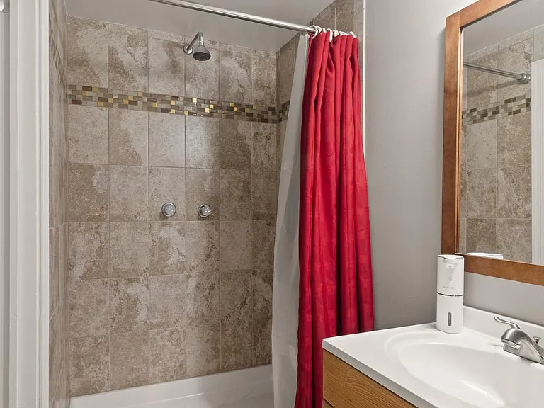 8573 Tyrolean Way — Photo 31