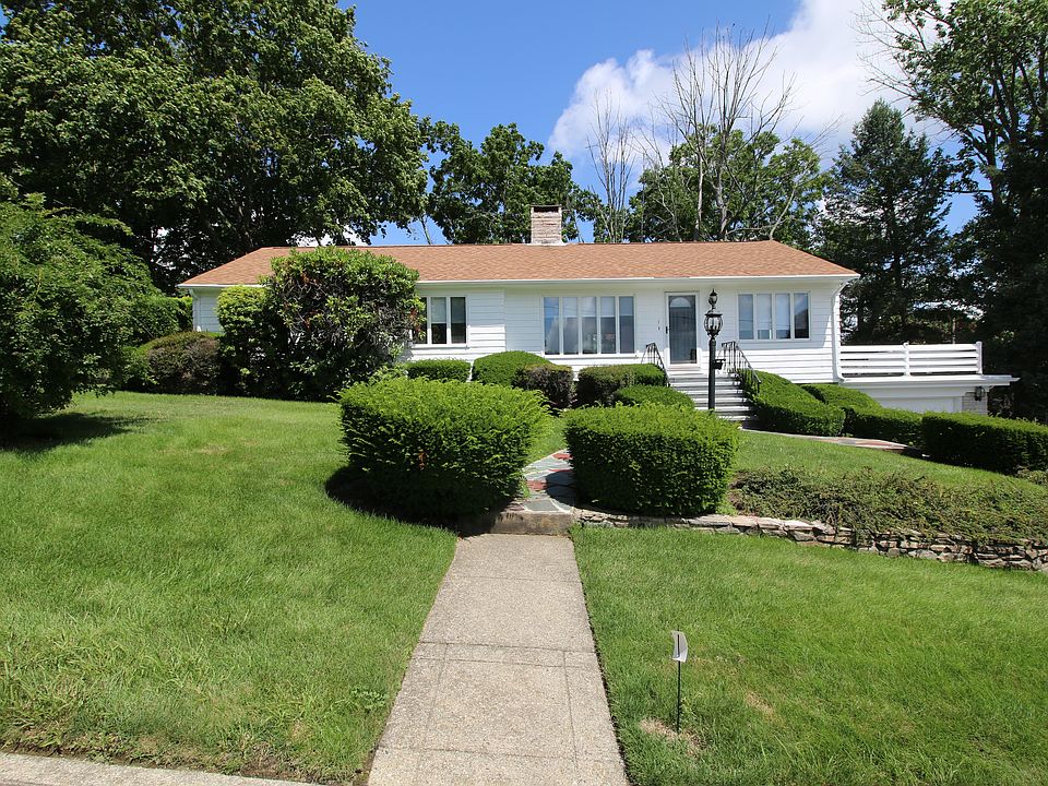 1st image of 1 Crestwood Dr