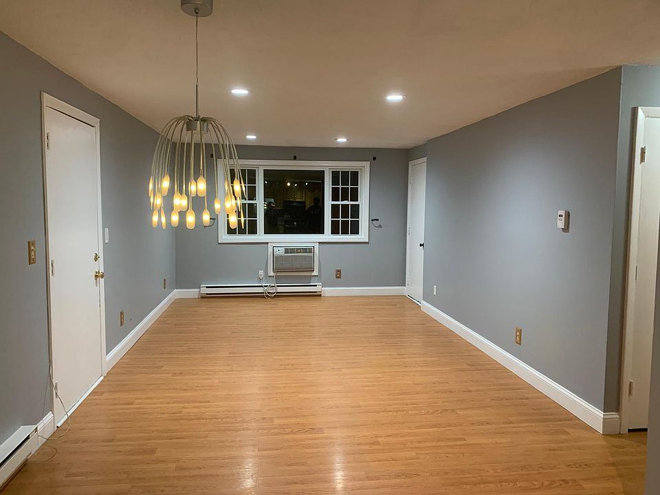 1st image of 16A Mayberry Dr Unit 9