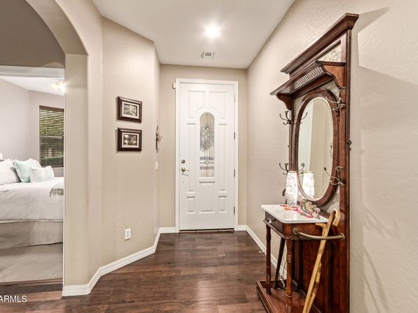 Massive 2,758 SF Modern Home | Prime Long-Term Investment photo 6