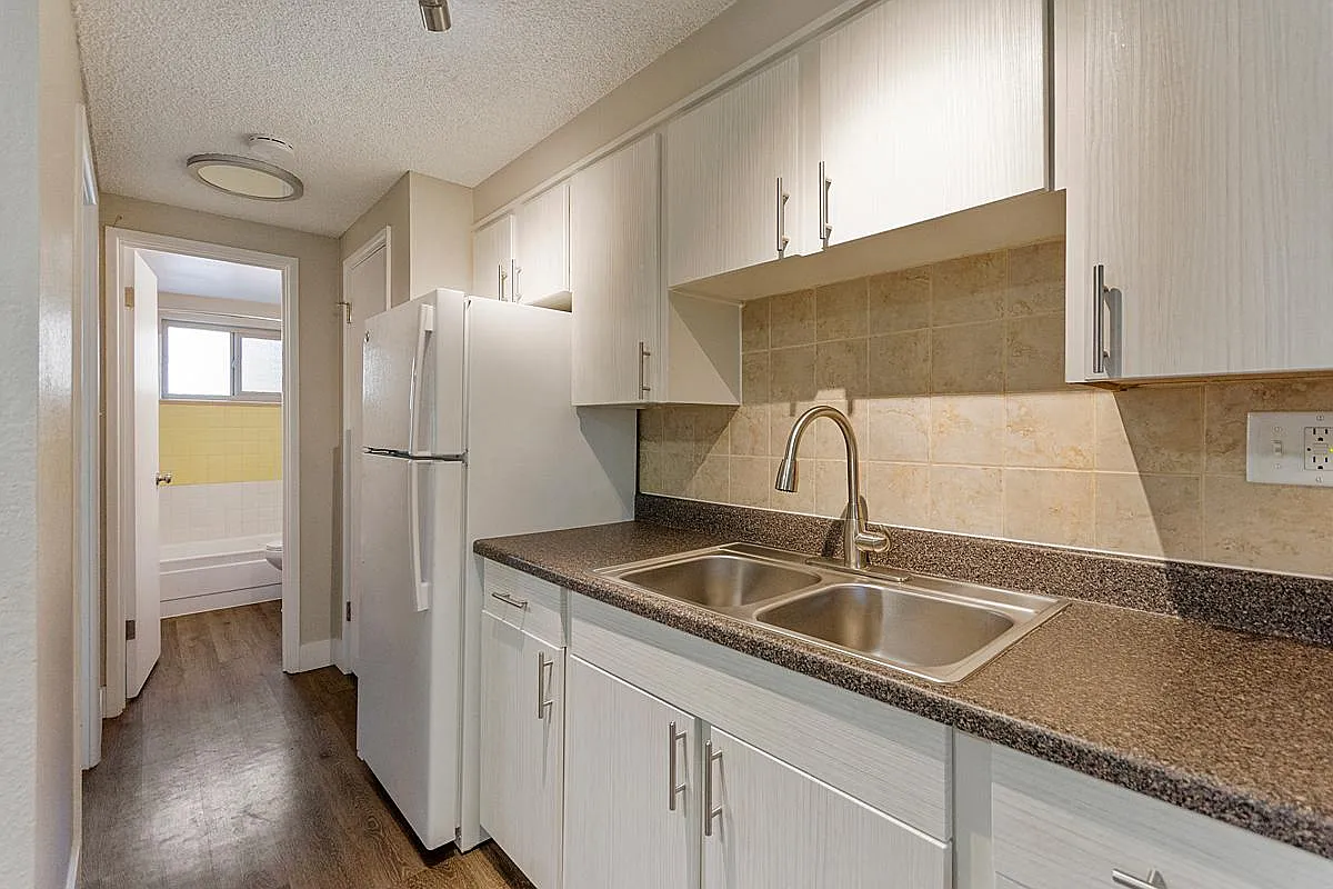 South Washington St Apts — Photo 3