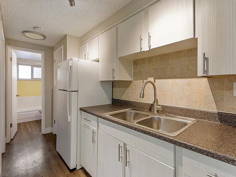 South Washington St Apts — Photo 3