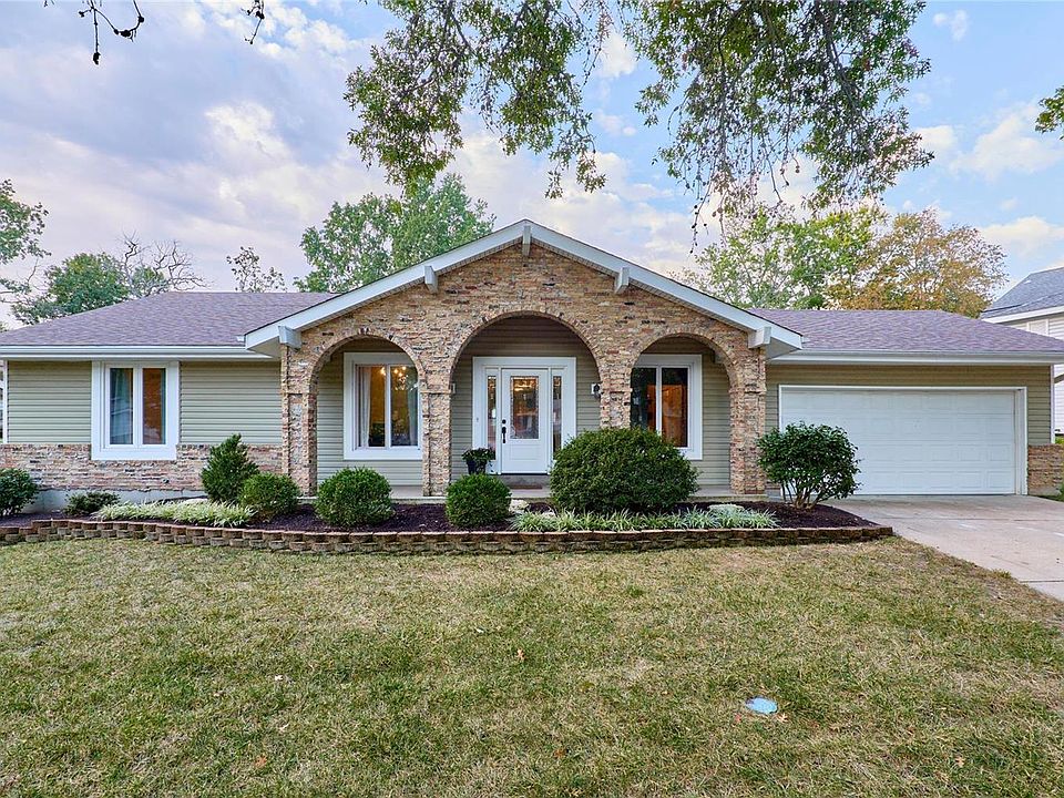 1st image of 15530 Summer Lake Dr