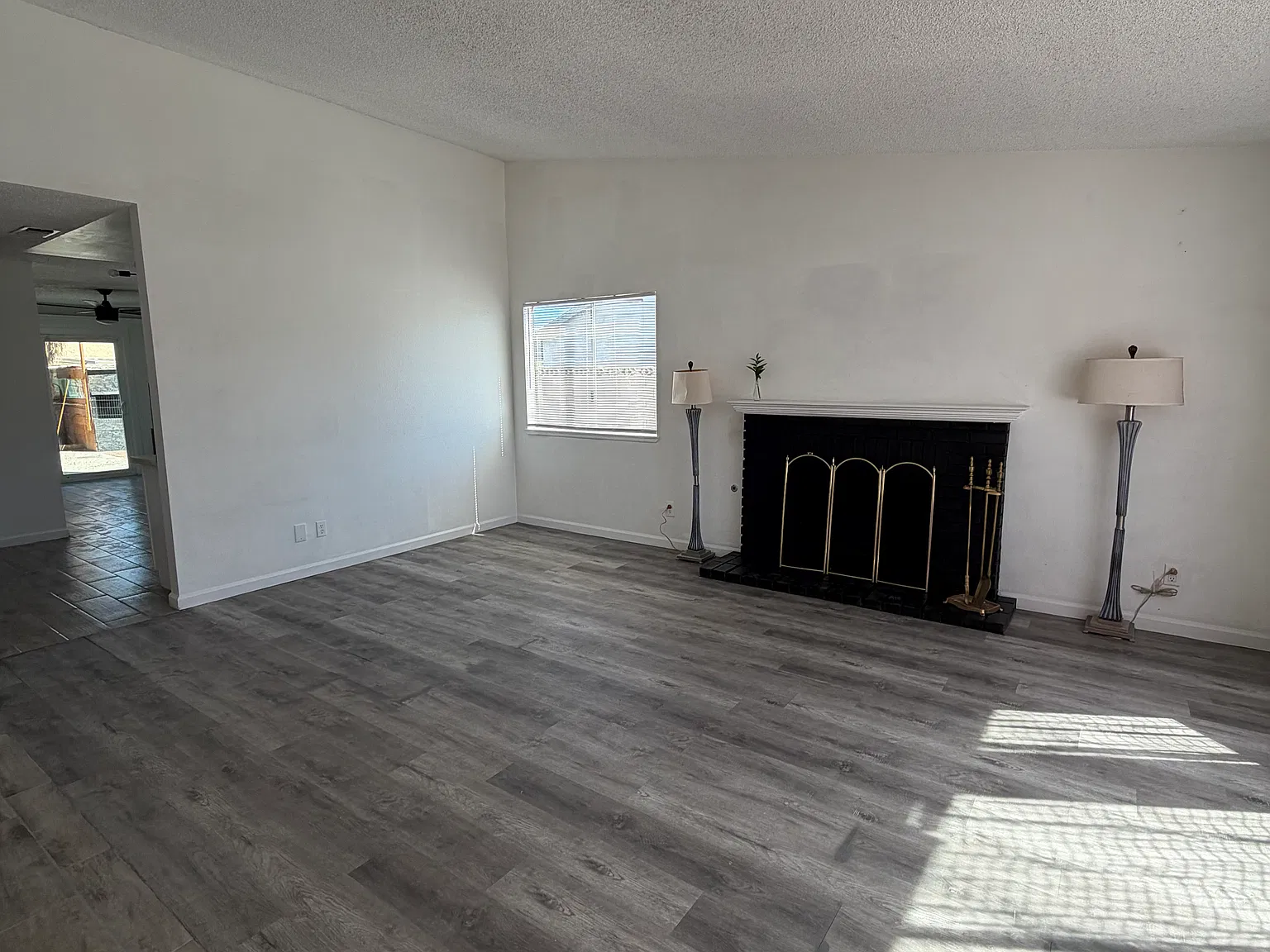 4 bed, 1636 sqft, $2,200 — Photo 4