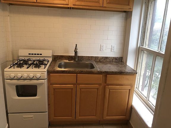 4th image of 634 Hudson St APT F6