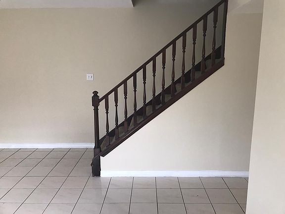3rd image of 5181 Demontluzin St