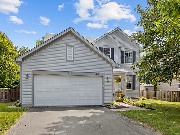 2nd image of 2442 Prescott Dr
