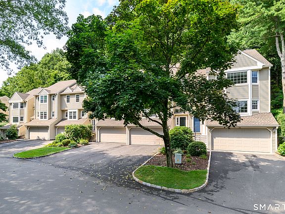3rd image of 133 Governor Trumbull Way #133