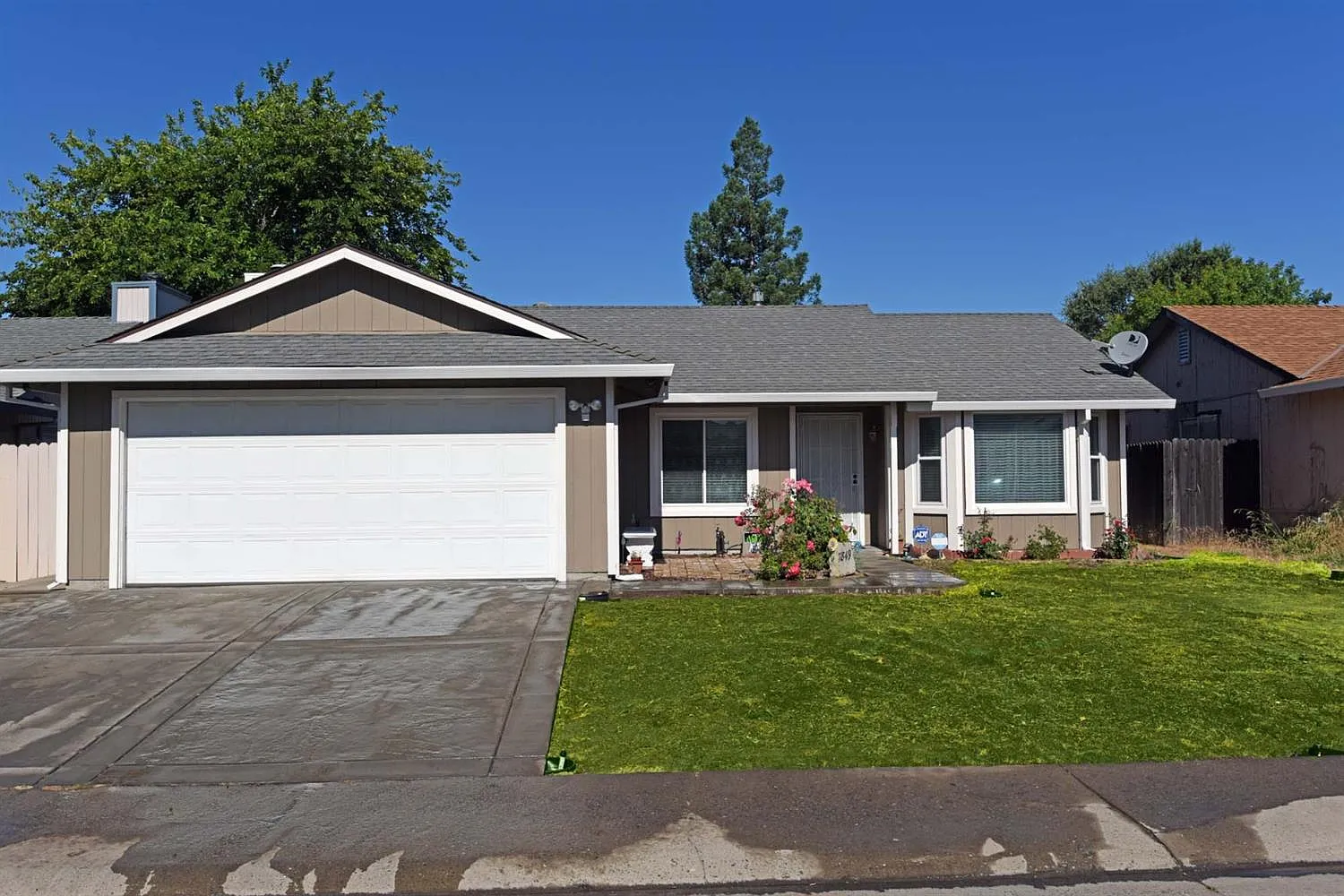 7849 Caber Way photo 1