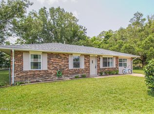 2616 W Angela Cir, Gulfport, MS 39503