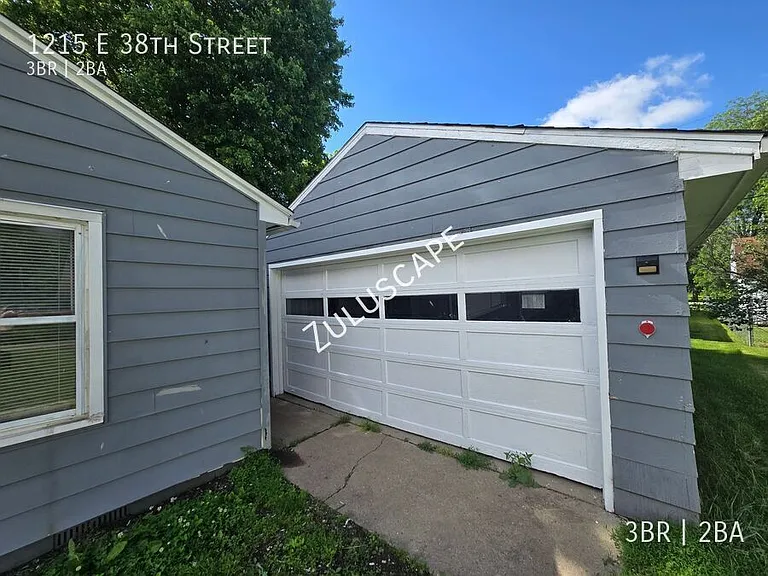 1215 E 38th St — Photo 2