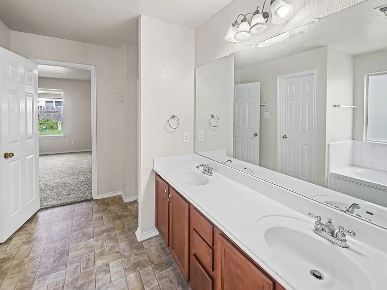 2127 Red Rock Xing — Photo 12