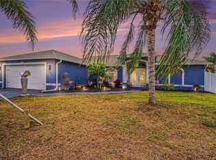 306 NE 29th Ter, Cape Coral, FL 33909