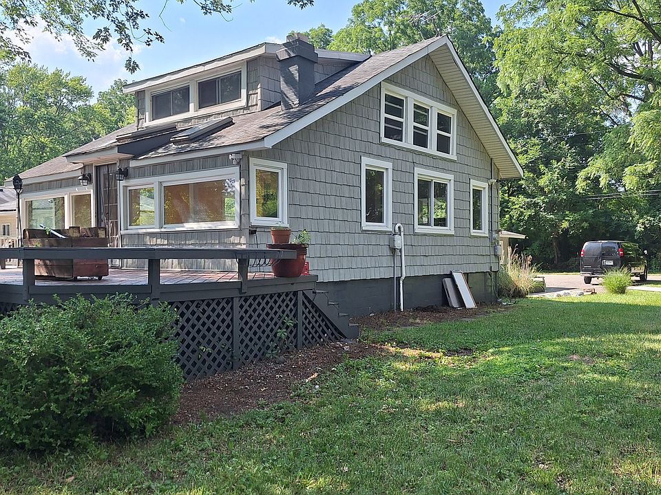 looking at back of the house