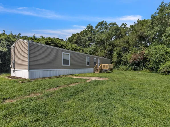 8011 Short Dr, Pensacola, FL 32514